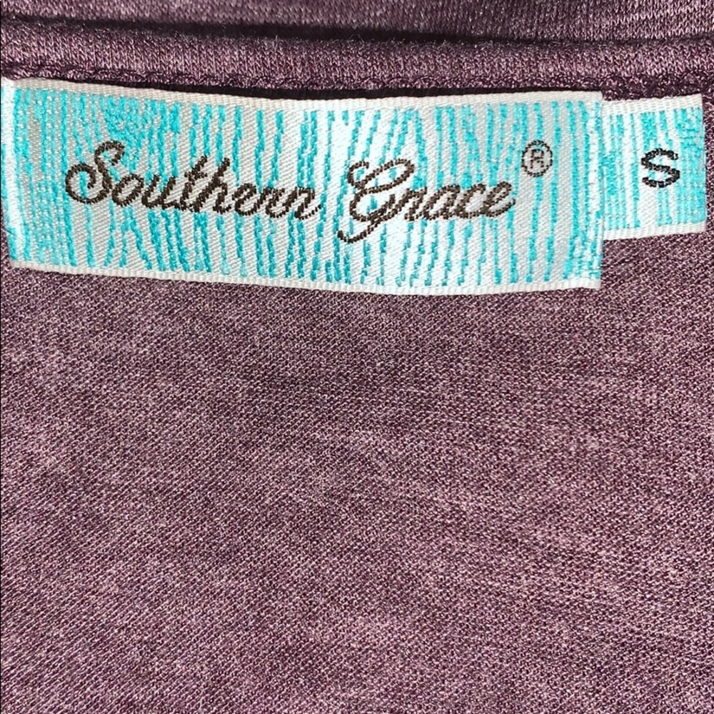 🎉HOST PICK🎉FALL🍁Like NEW Top “It’s Fall Y’all” - Picture 5 of 9